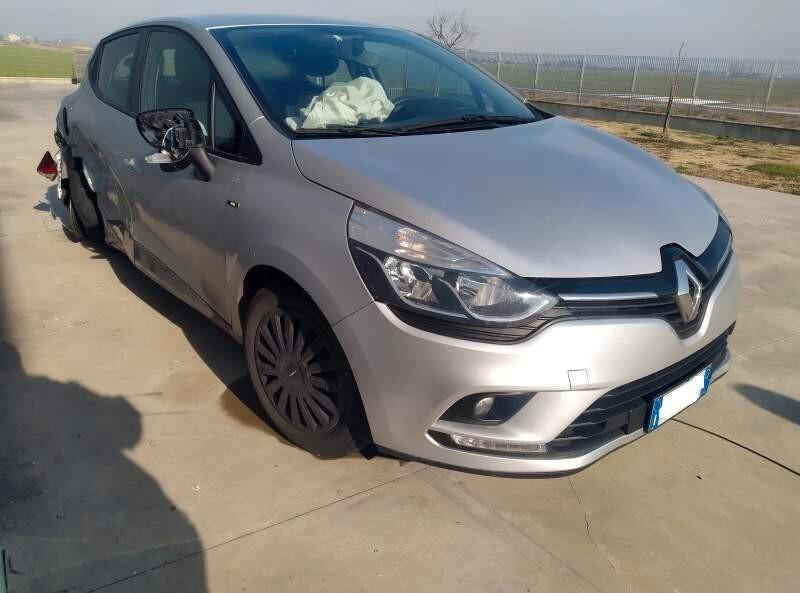 Renault Clio dCi 8V 75 CV 5 porte Moschino Zen