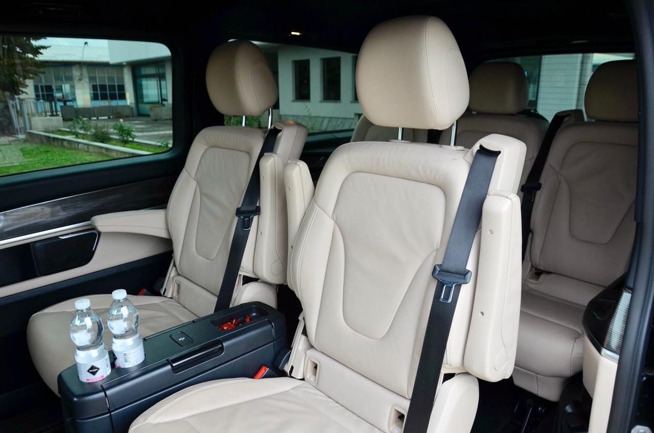 MERCEDES-BENZ V EXTRALONG 300d PREMIUM 4MATIC 237cv AUTO, 7 POSTI, PREZZO IVA ESCLUSA, UNICO UTILIZZATORE, UFF ITALIANA, SERVICE MERCEDES, BURMESTER, RETRO 360°, PORTE ELETTRICHE, PERMUTE