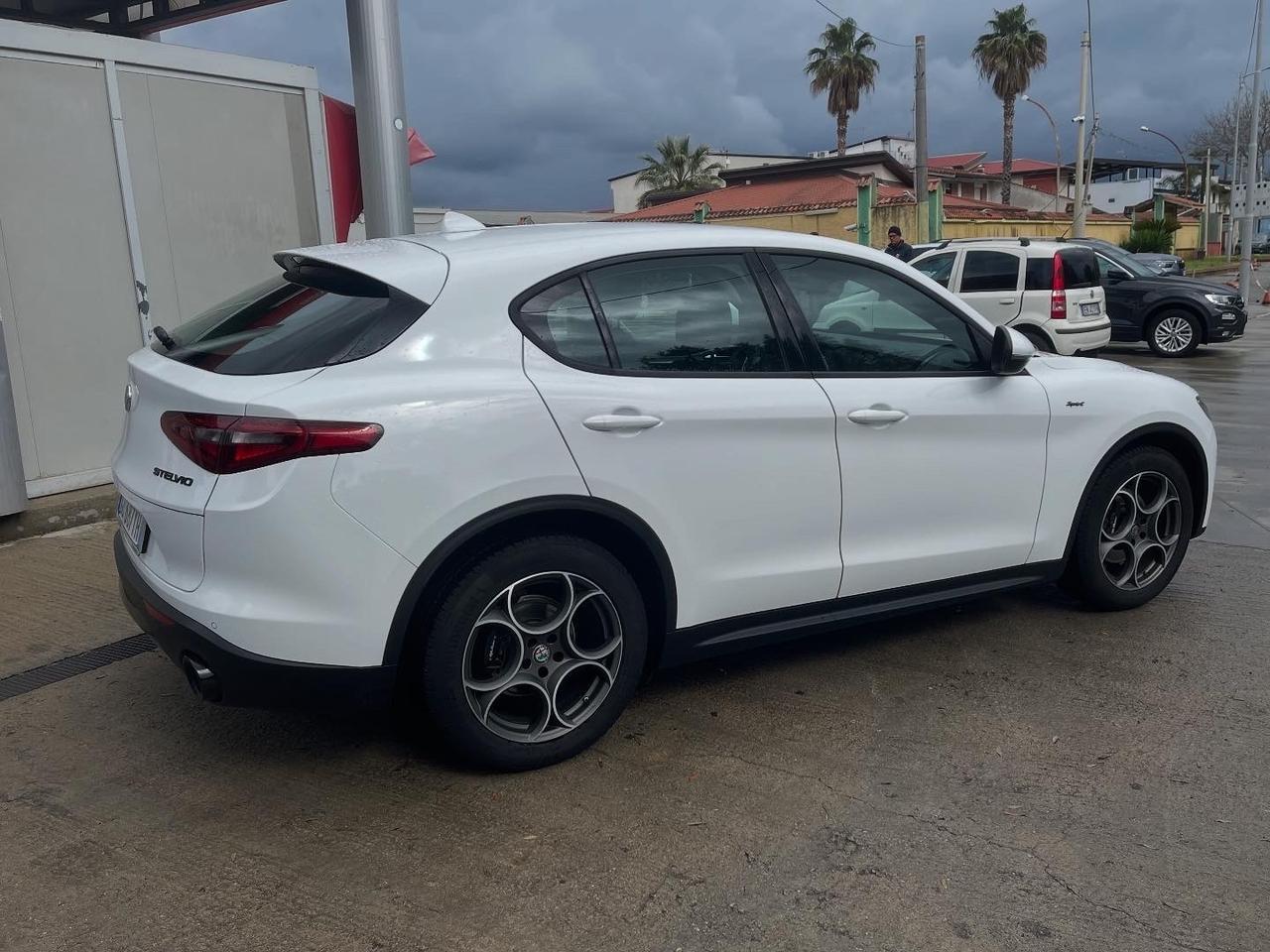 Alfa Romeo Stelvio 2.2 Turbodiesel 190 CV AT8 RWD Sprint