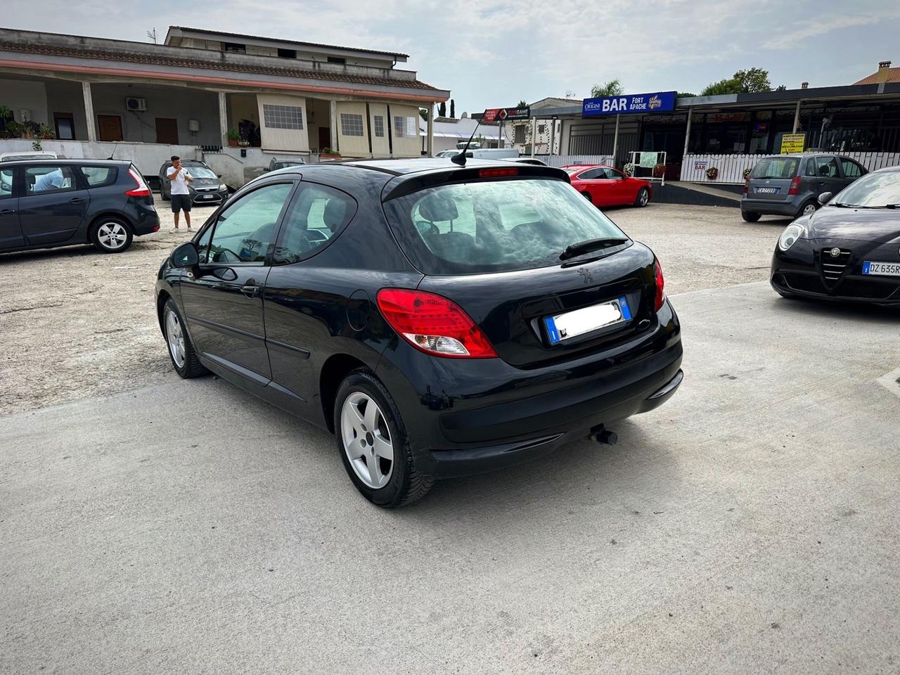 Peugeot 207 1.4 8V 75CV 3p. X Line ECO GPL