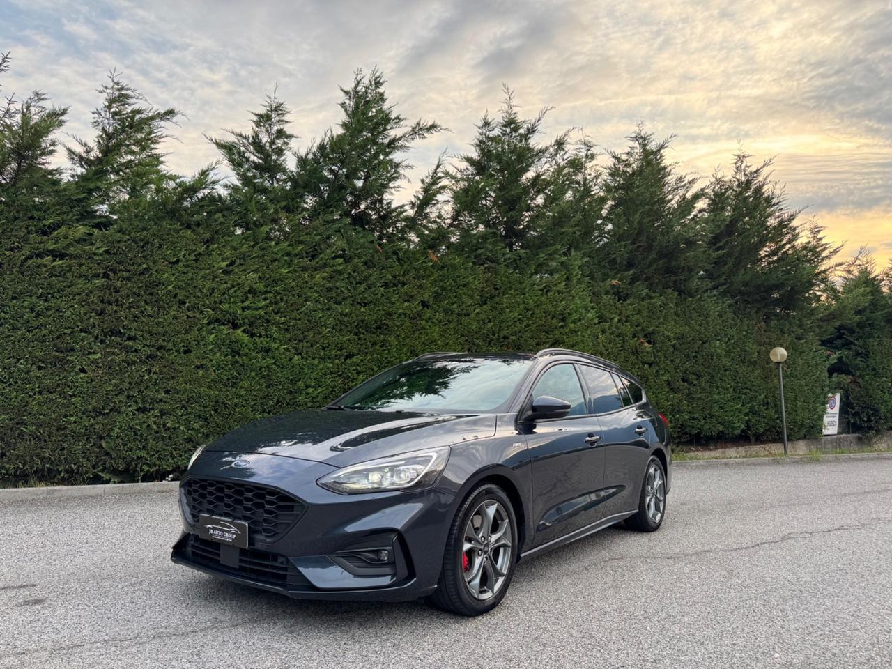 Ford Focus Hybrid ST LINE X