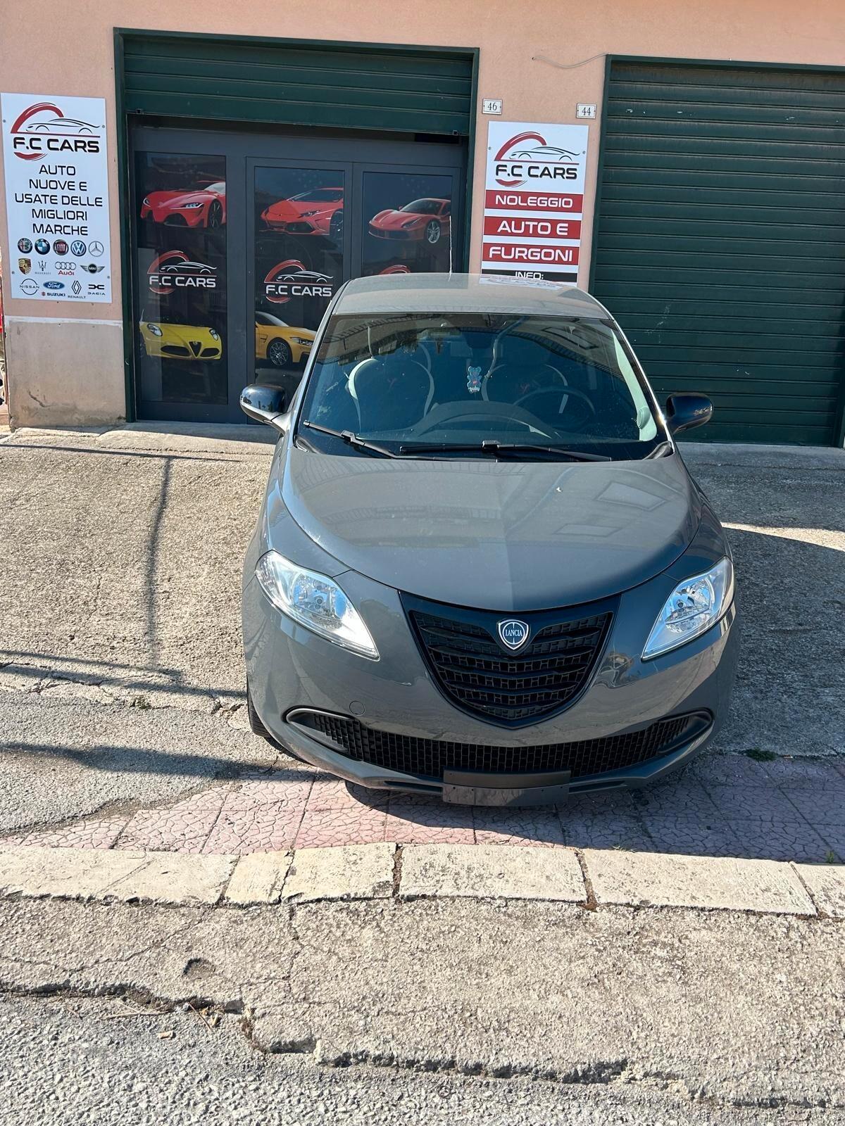 Lancia Ypsilon 1.2 69 CV 5 porte S&S Silver