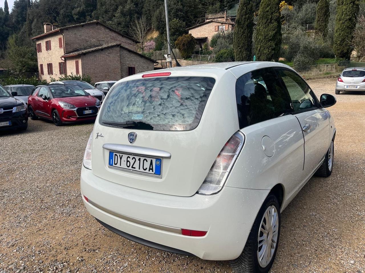 Lancia Ypsilon 1.4 Benzina/GPL - Neopatentati
