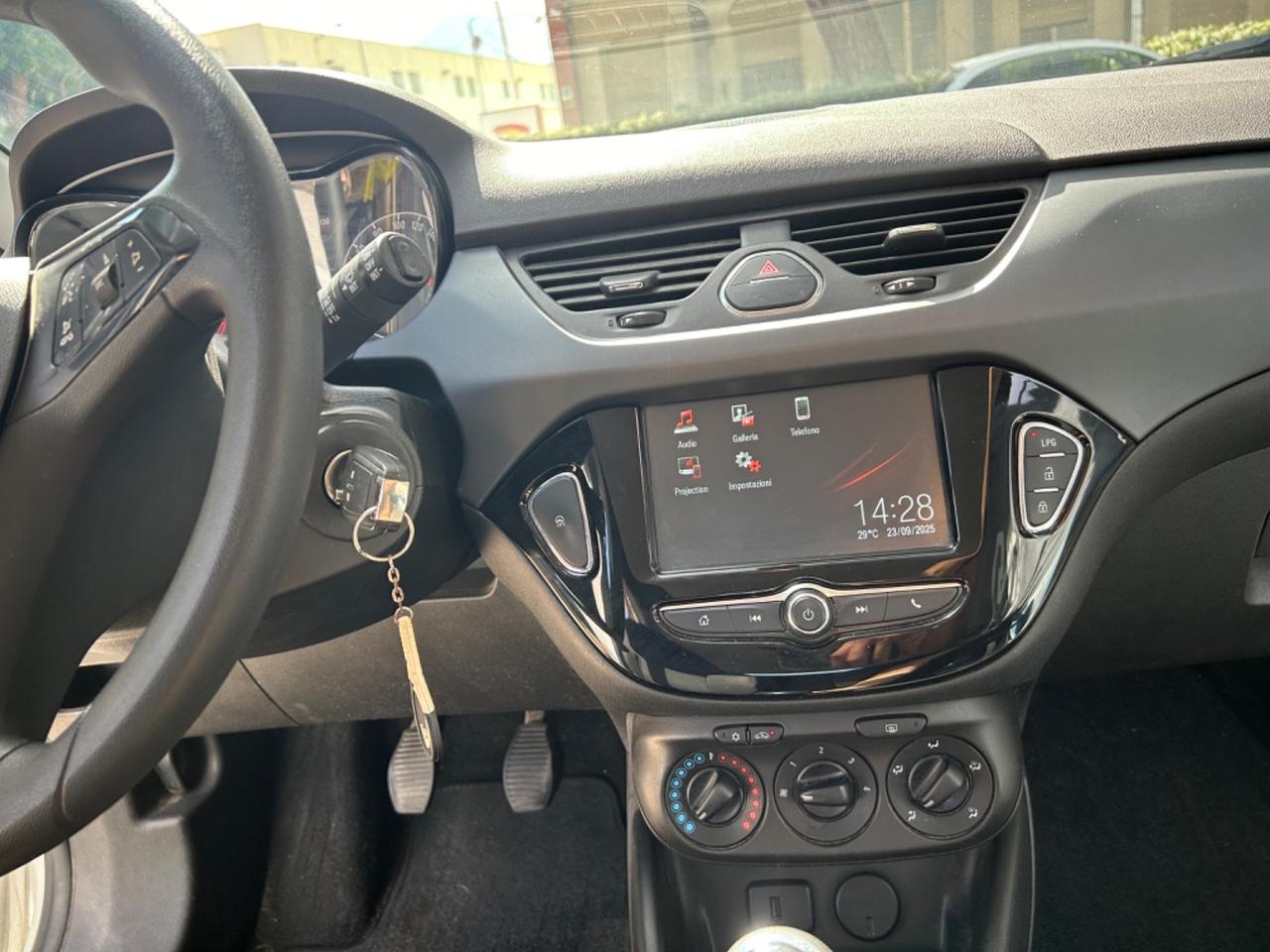 Opel Corsa 1.4 90CV GPL Tech 5 porte 120 Anniversary
