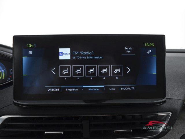 PEUGEOT 3008 Hybrid 225 e-EAT8 GT
