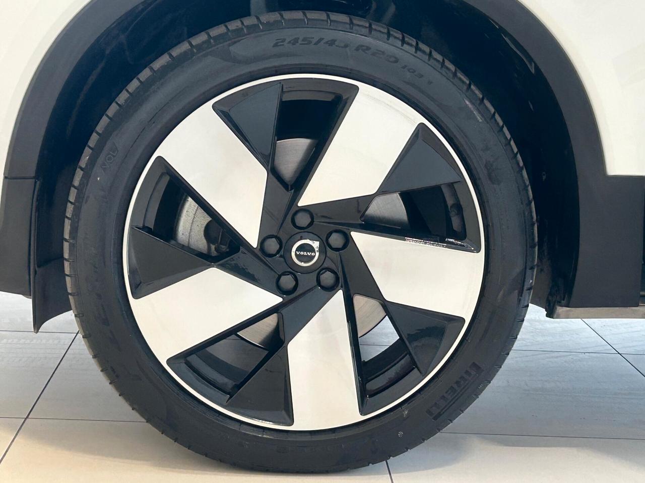 Volvo XC40 T5 Recharge Plug-in Hybrid aut. Plus Dark