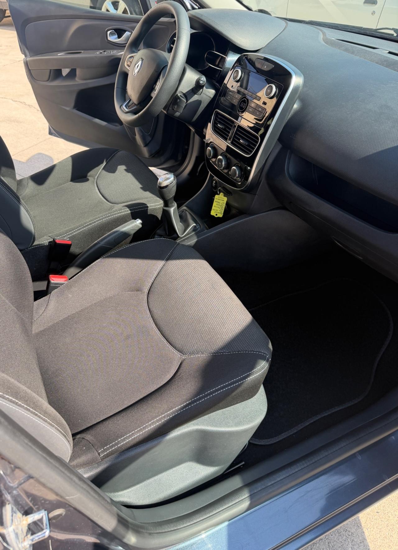 Renault Clio 1.2BENZINA 75CV 5 porte Intens 2017
