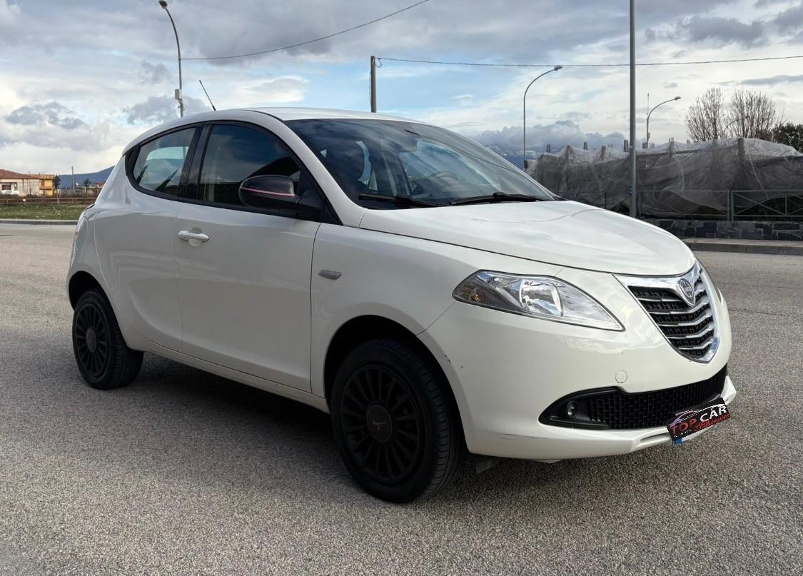 Lancia Ypsilon 0.9 BENZ - GAS 12 MESI DI GARANZIA