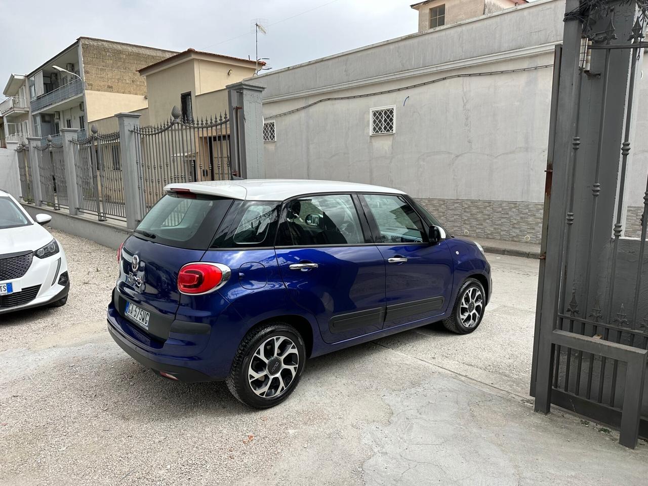 Fiat 500L 1.6 MJT 120 CV 2020 Bicolore Lounge