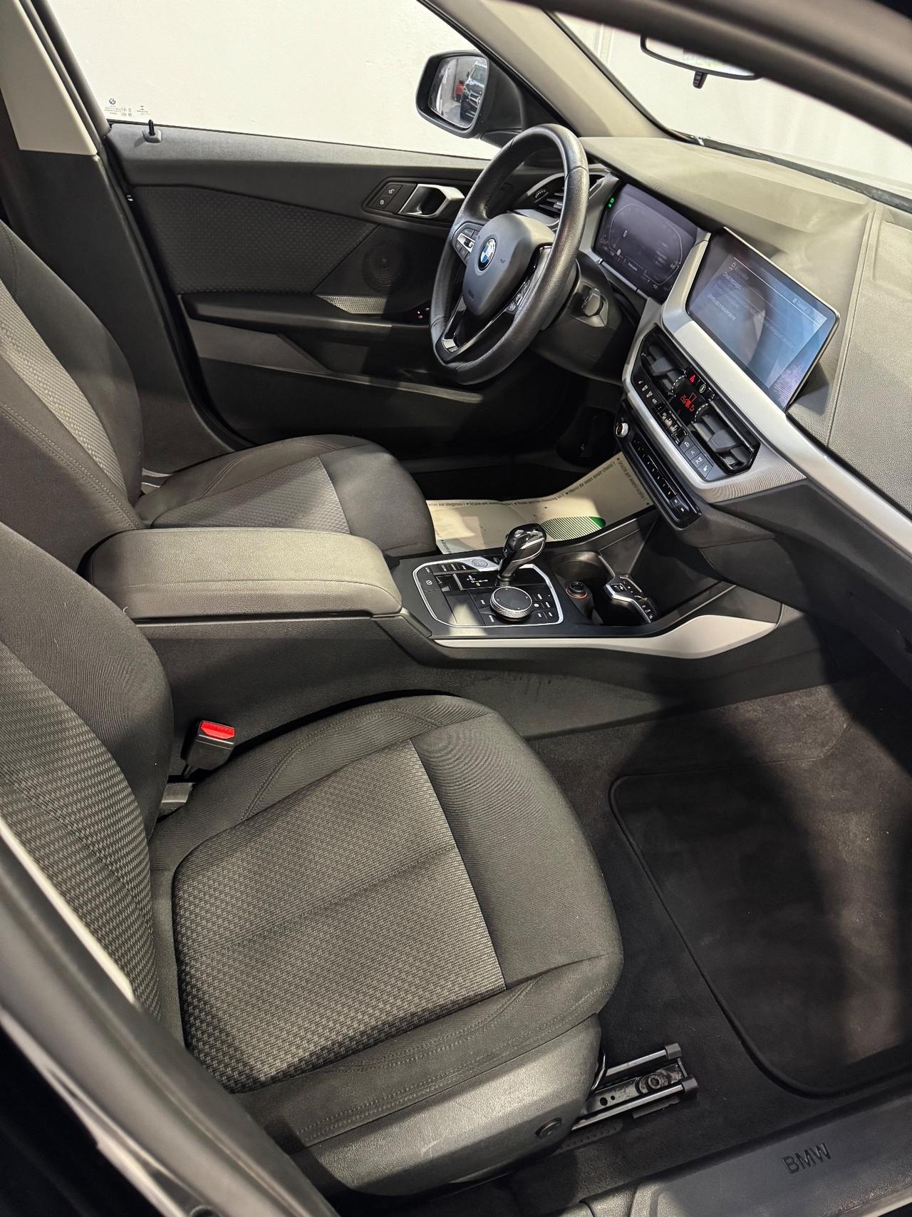 Bmw 116 116d 5p. Business Advantage