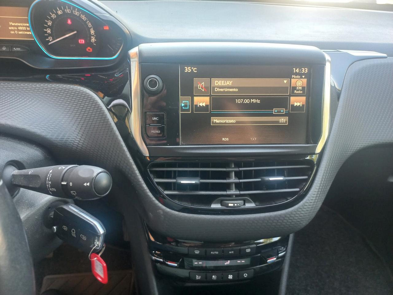 Peugeot 2008 BlueHDi 100 Allure