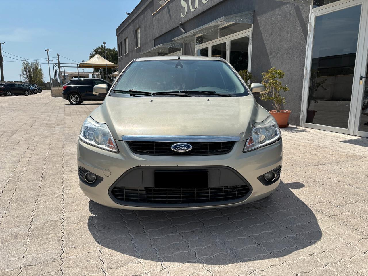 FORD FOCUS 1.6 TITANIUM 2010