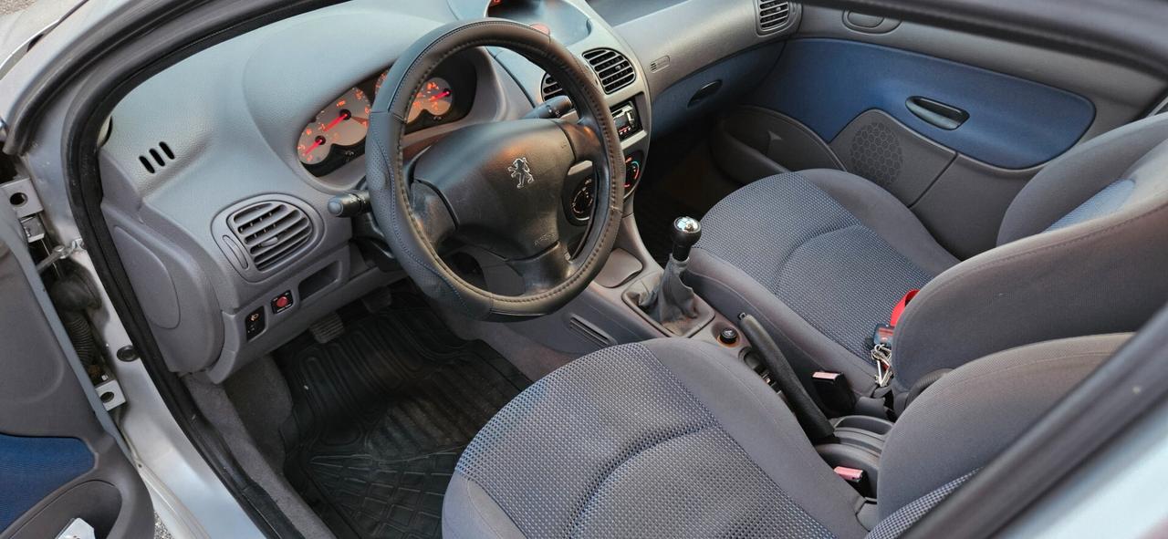 Peugeot 206 1.1 5p. S