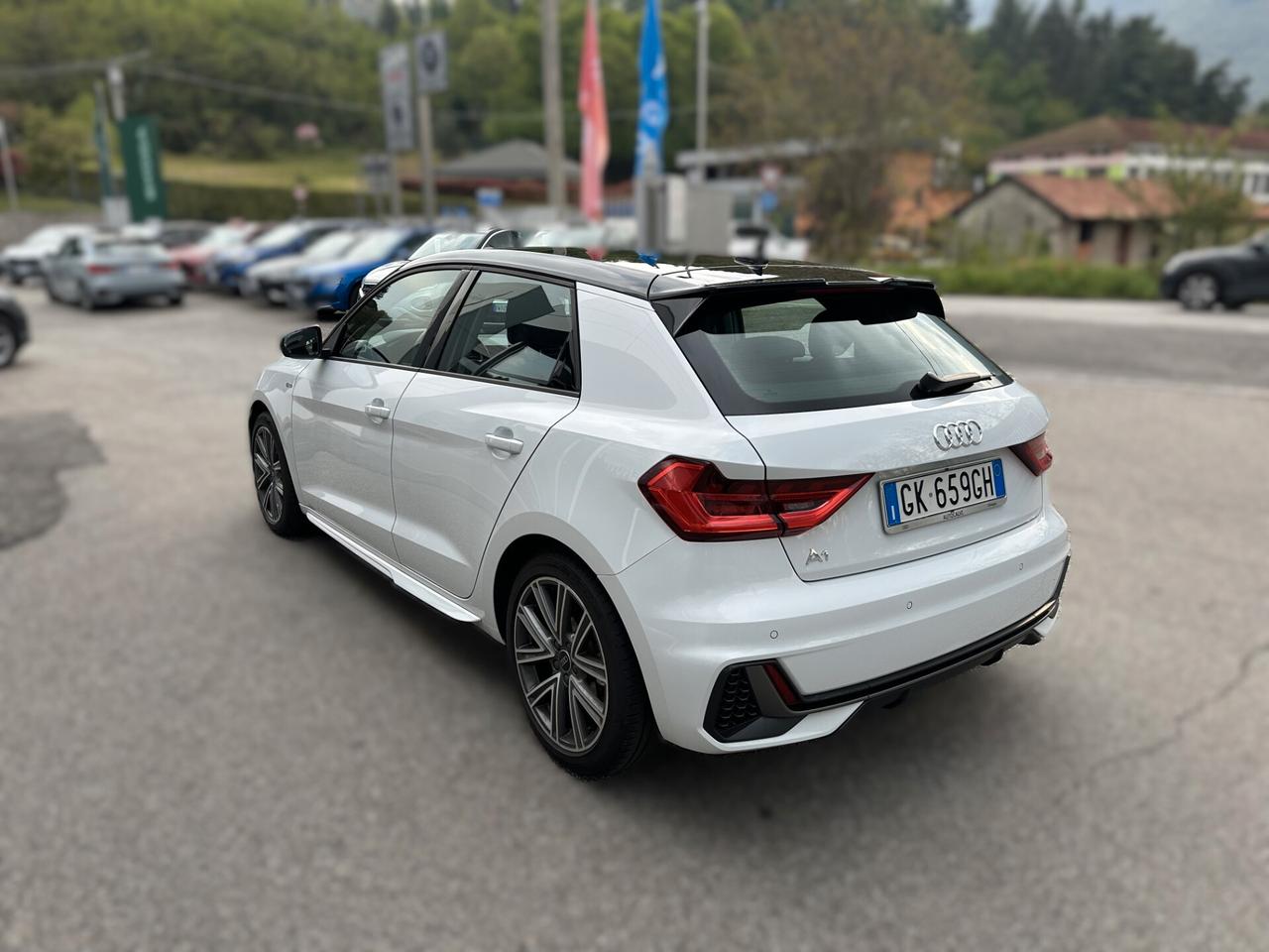 Audi A1 Sportback 30 TFSI S line edition
