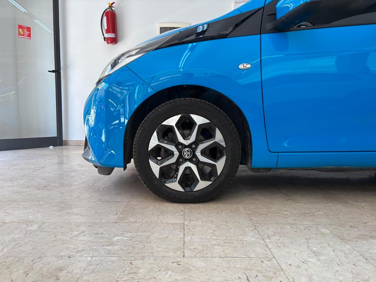 TOYOTA Aygo Connect 1.0 VVT-i 72 CV x-wave