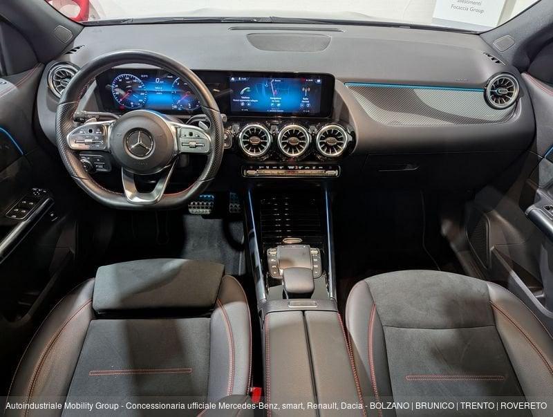 Mercedes-Benz GLA 200 D PREMIUM AUTOMATIC