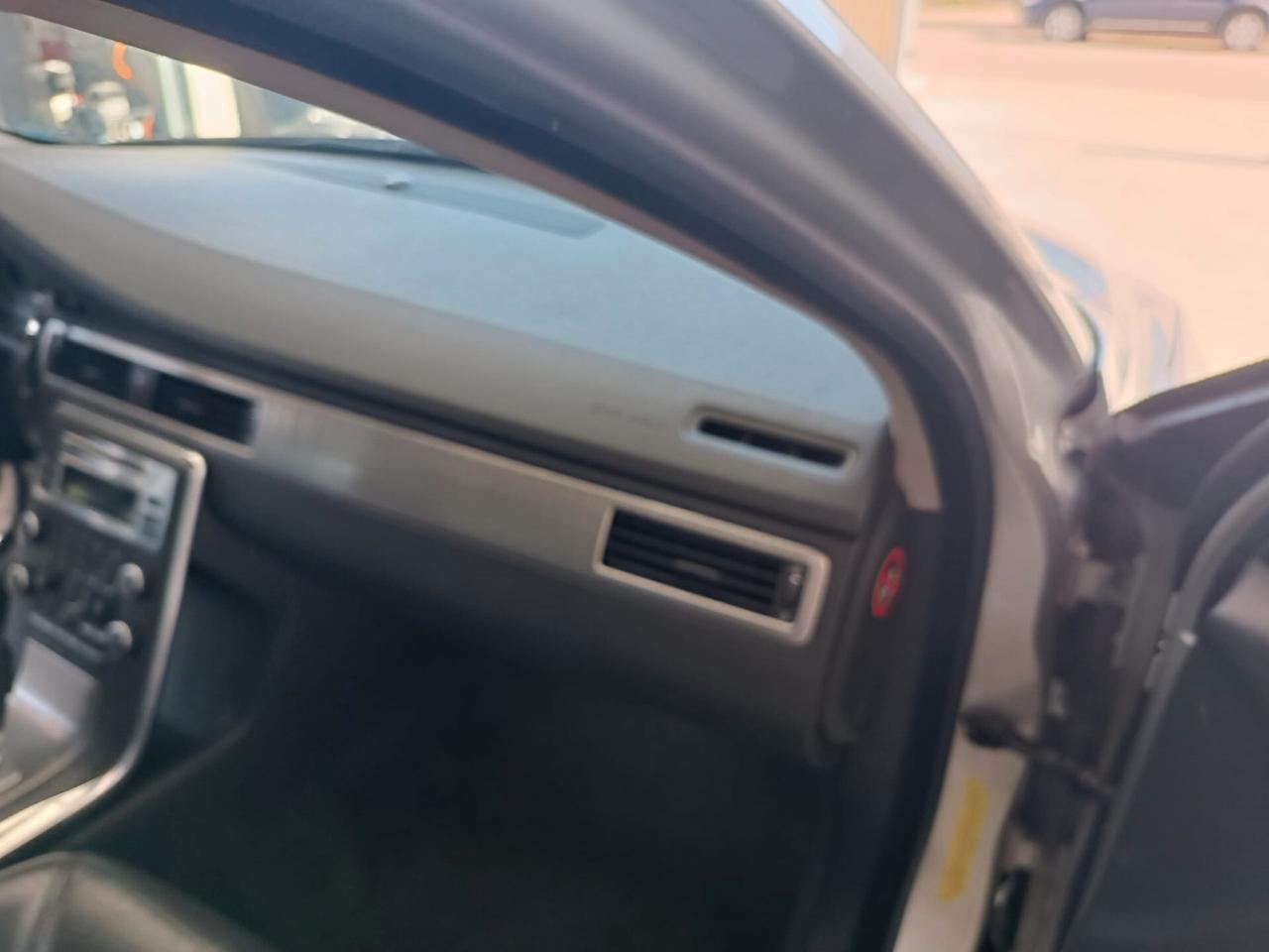 Volvo XC 70 XC70 D5 AWD Summum