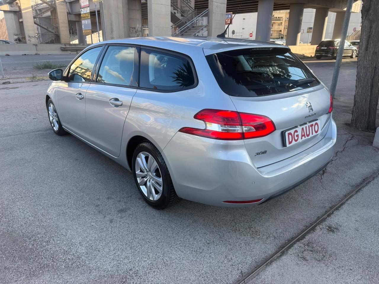 Peugeot 308 BlueHDi 1.6 Diesel 120 cv 2017