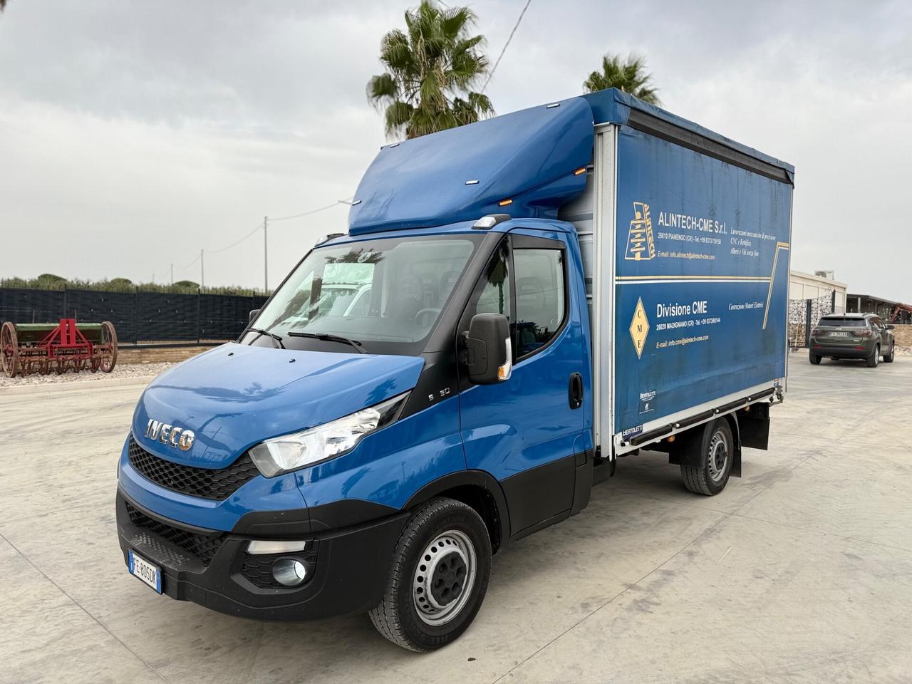 Trattore iveco Daily 35c13 cassonato (centinato)3.60x2.05