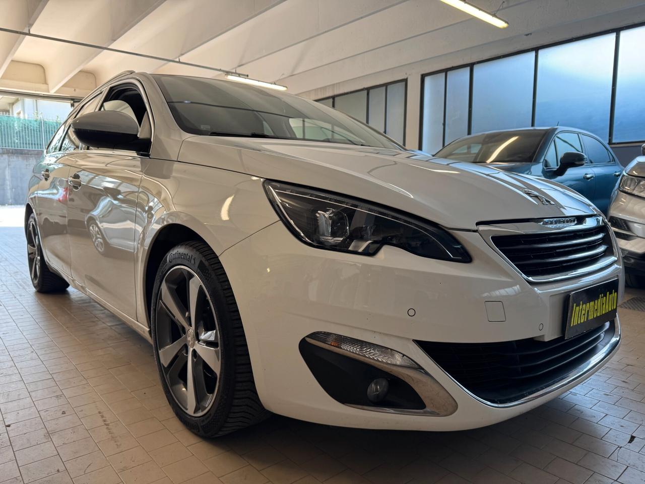 Peugeot 308 BlueHDi 120 S&S EAT6 Allure