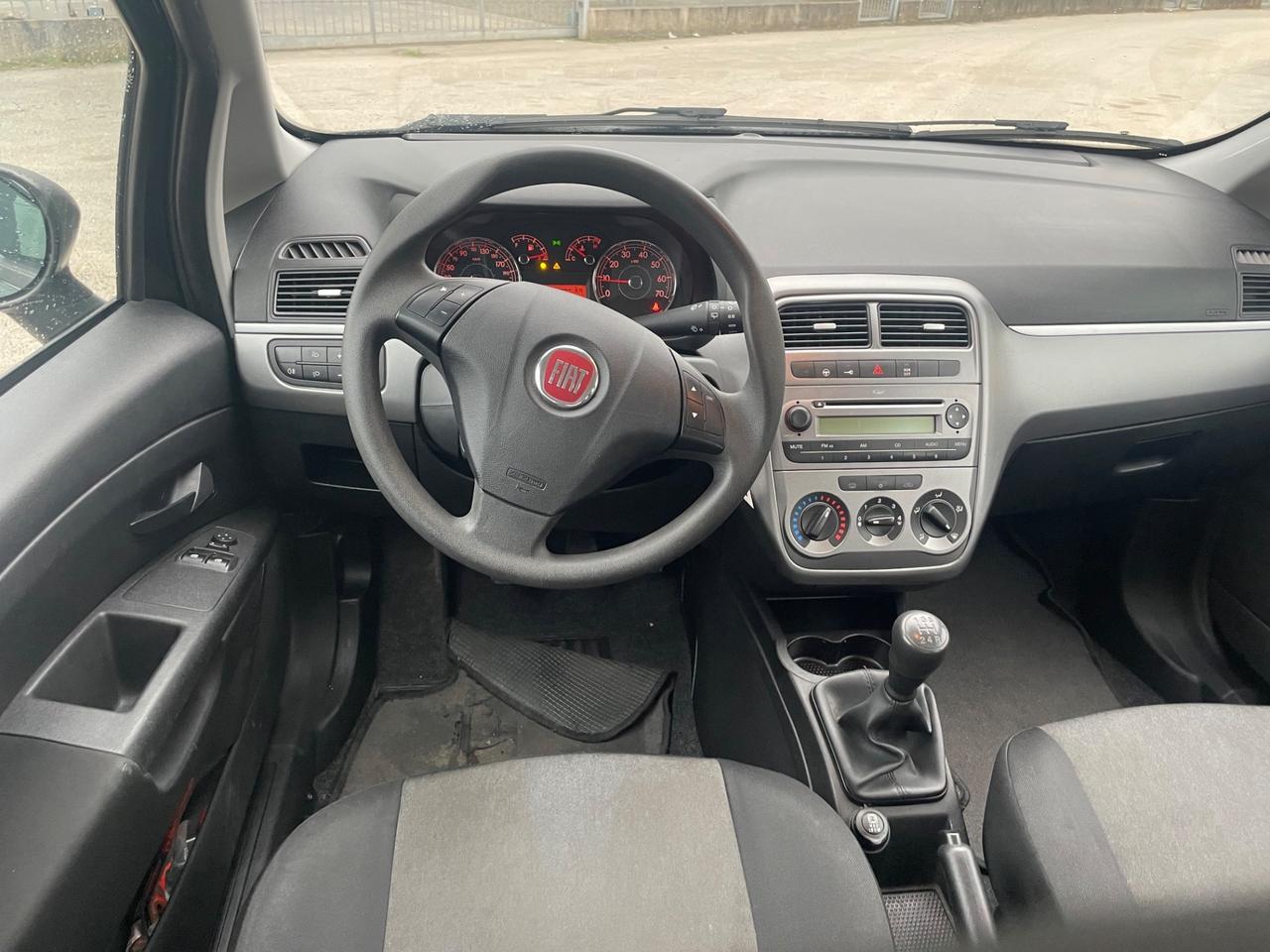 Fiat Punto 1.3 MJT 5 porte anno 2014 perfetta