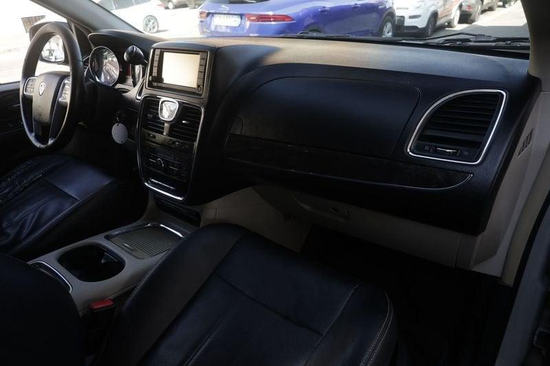 Lancia Voyager Lancia Voyager Voyager 2.8L Gold 163cv auto Unicoproprietario