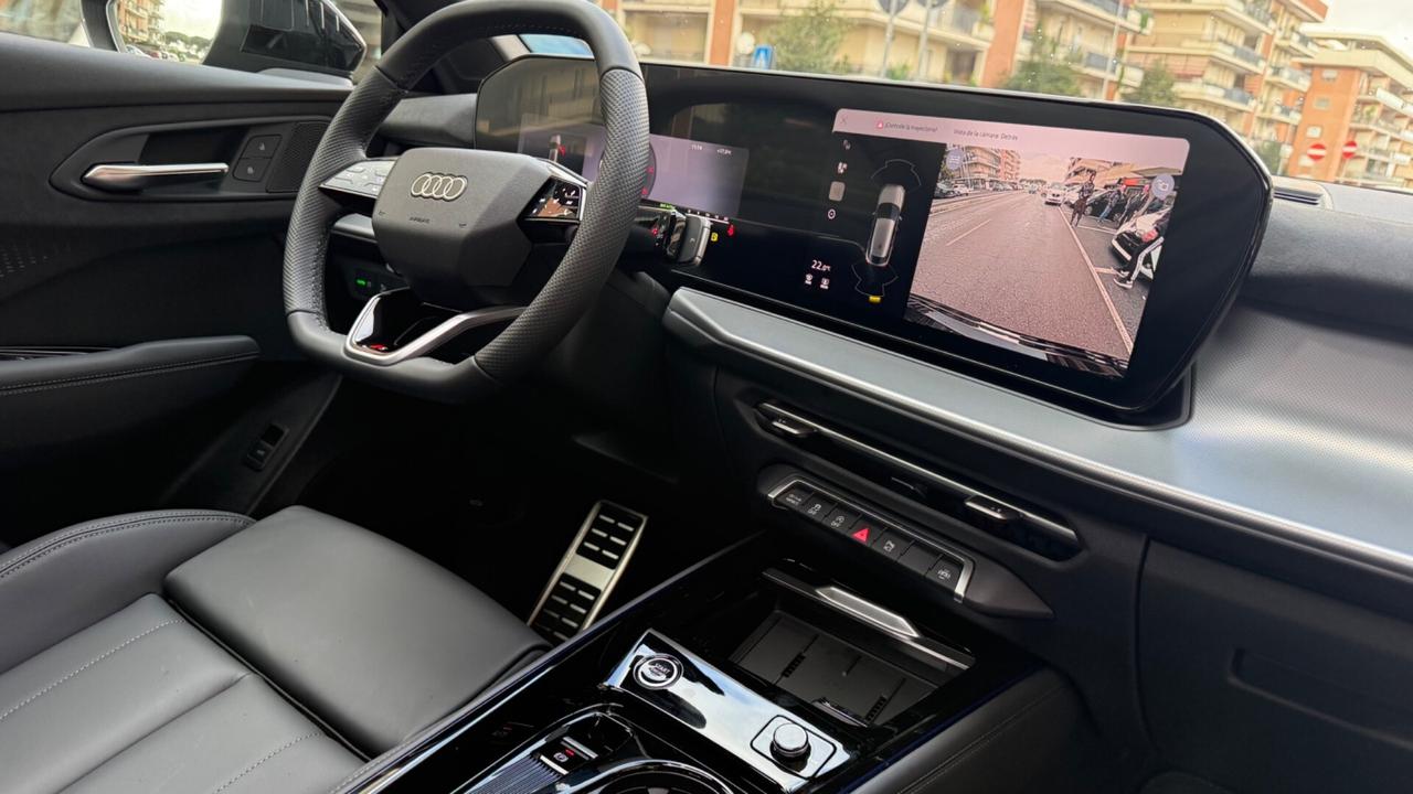 Audi Q3 SPB TDI 110 kW S tronic S Line edition MATRIX PELLE TETTO KAMERA 360 PACCHETTO AMBIENTE PDC