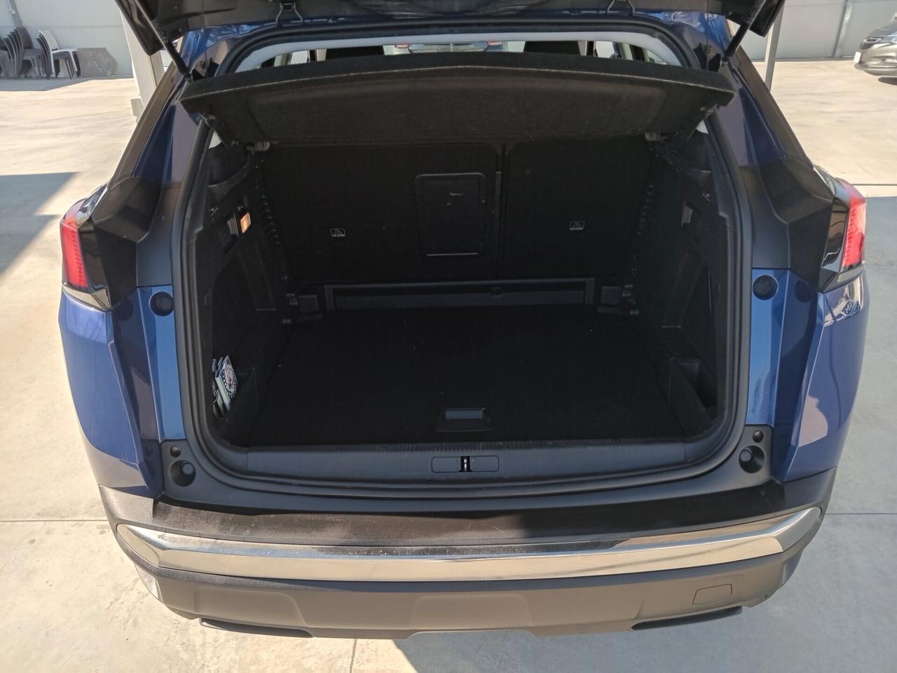 PEUGEOT 3008 DISEL 1.5 C.V 131 NORD ITALIA QUALS PROVA