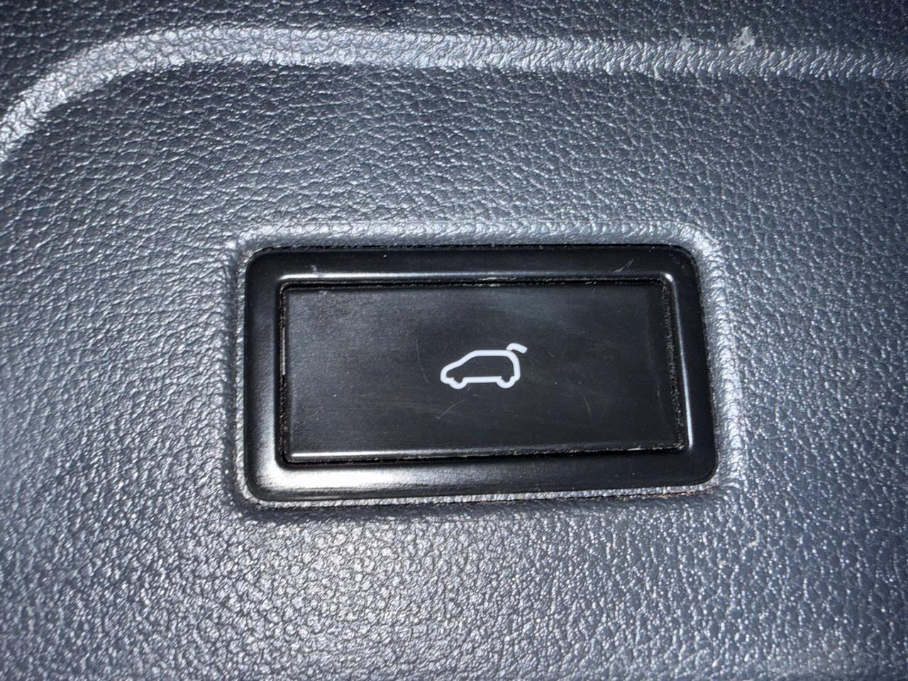 Volkswagen Touran 2.0 TDI 150 CV SCR DSG Business BlueMotion Technology