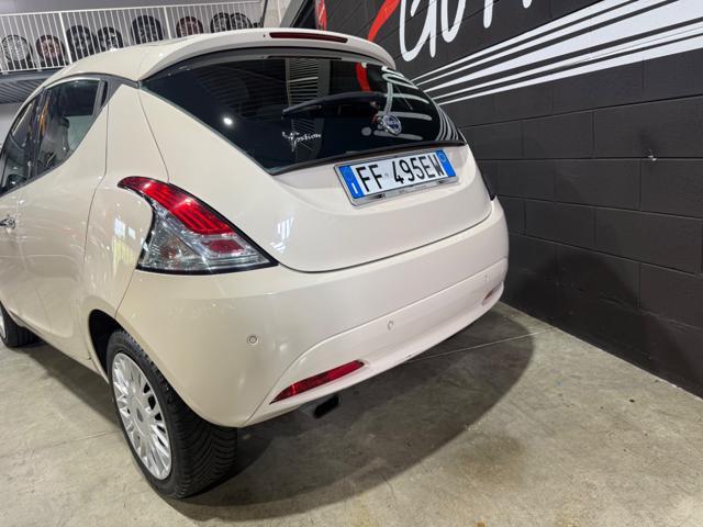 LANCIA Ypsilon 1.2 69 CV 5 porte Platinum