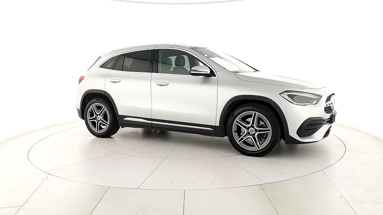 Mercedes-Benz GLA-H247 2020 - GLA 200 d Premium 4matic auto