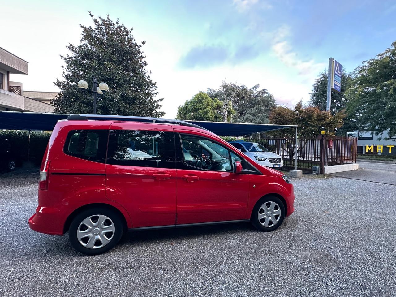Ford Tourneo Courier 1.0 EcoBoost 100 CV Plus