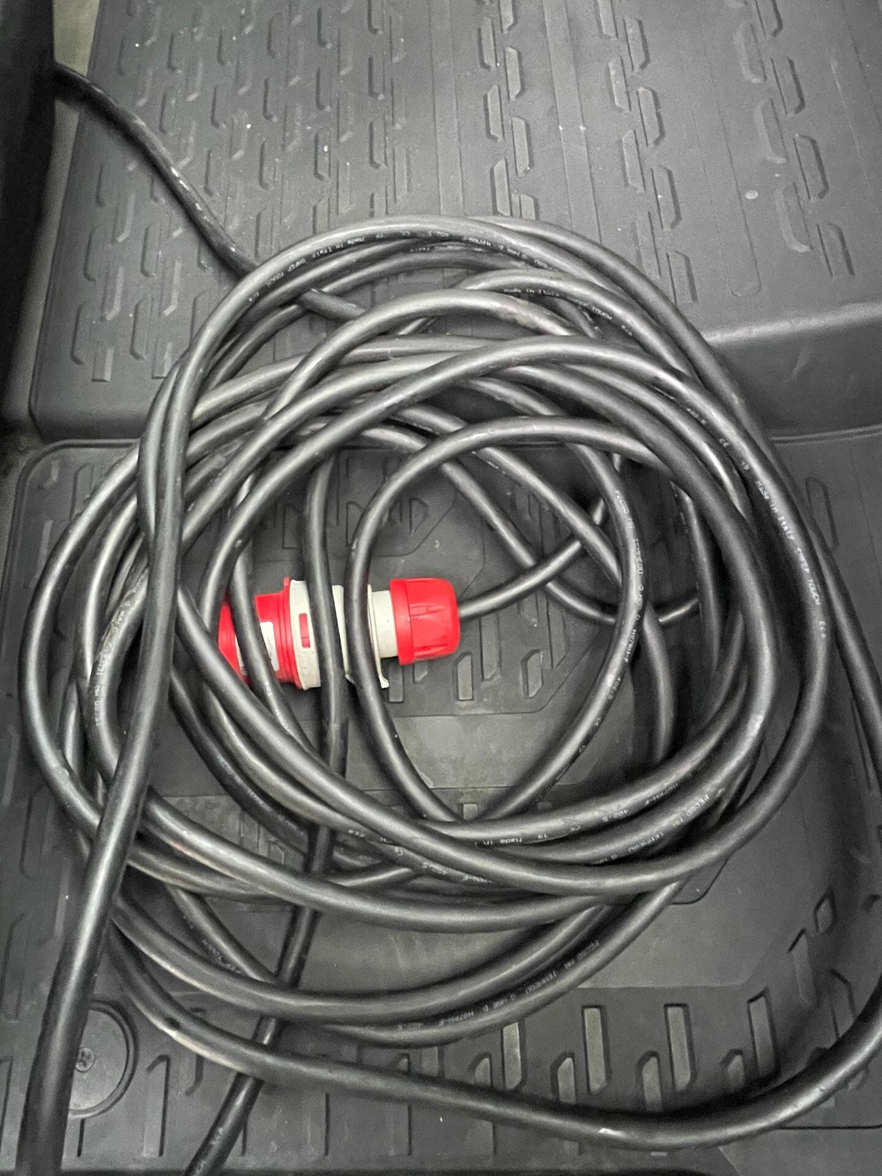 VW Crafter 35 L3H3 2.0 TDI 103kW