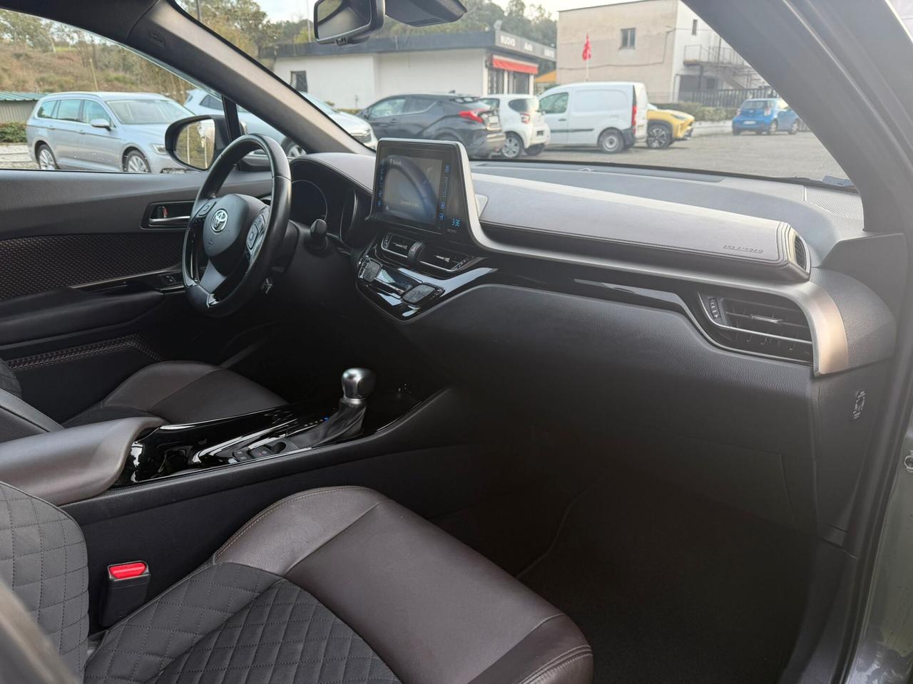 Toyota C-HR 1.8 Hybrid E-CVT Style+