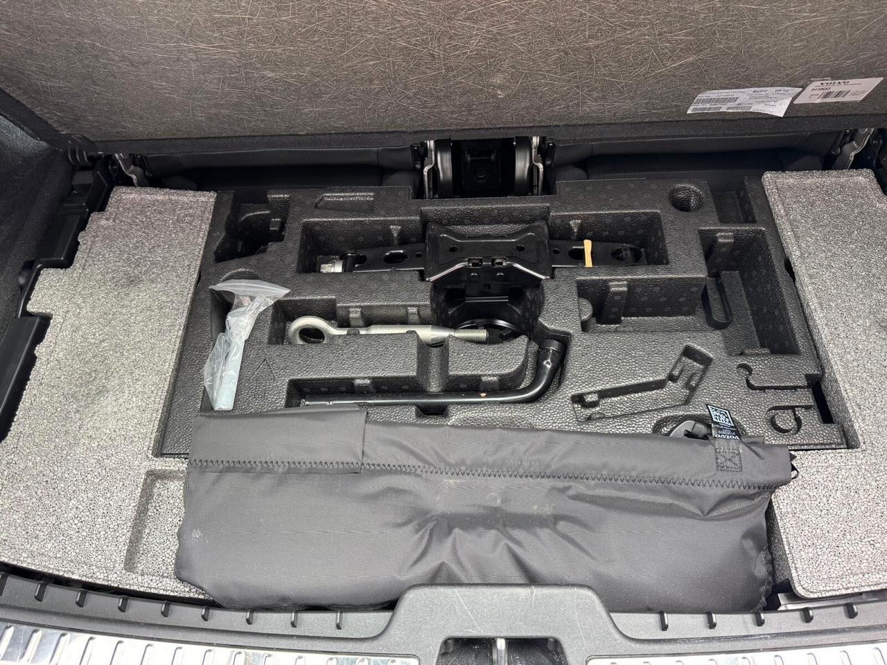 VOLVO XC90 B5 (d) AWD Geartronic 7 posti R-DESING