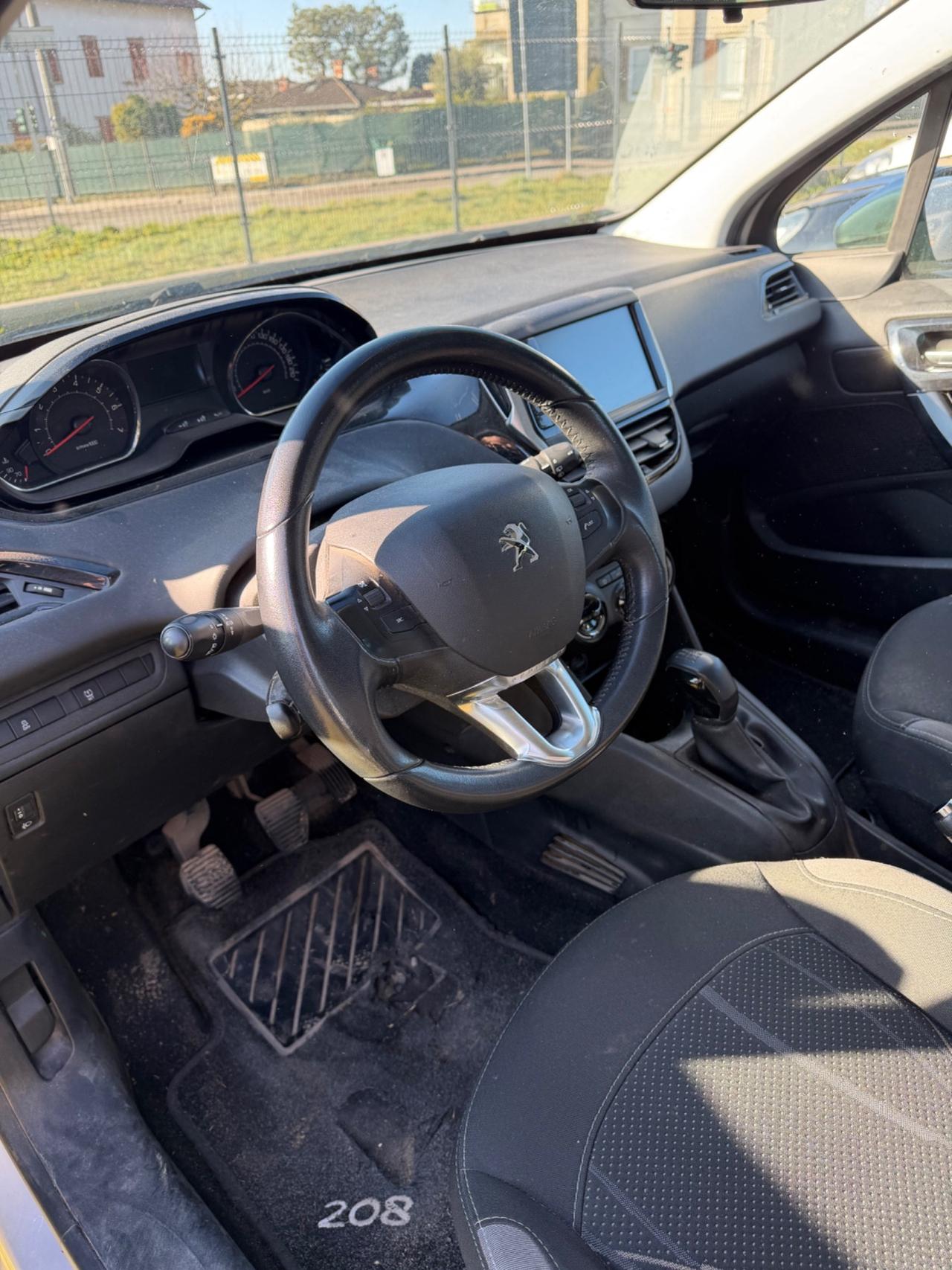 Peugeot 208 PureTech 82 5 porte Allure