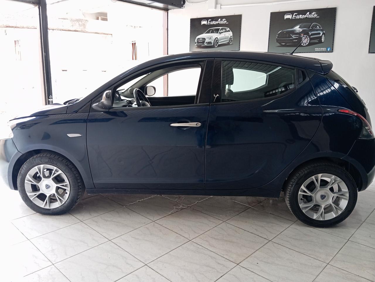 Lancia Ypsilon 1.2 benzina 2016 CON GARANZIA