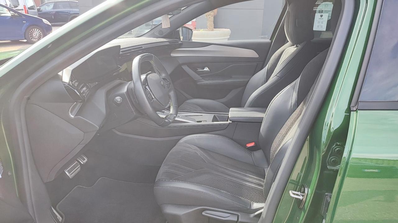 Peugeot 308 Plug-in Hybrid 225 e-EAT8 GT