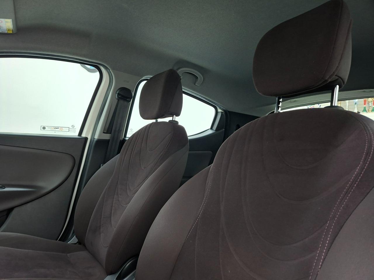 Lancia Ypsilon 0.9 TwinAir 85cv Ecochic Platinum