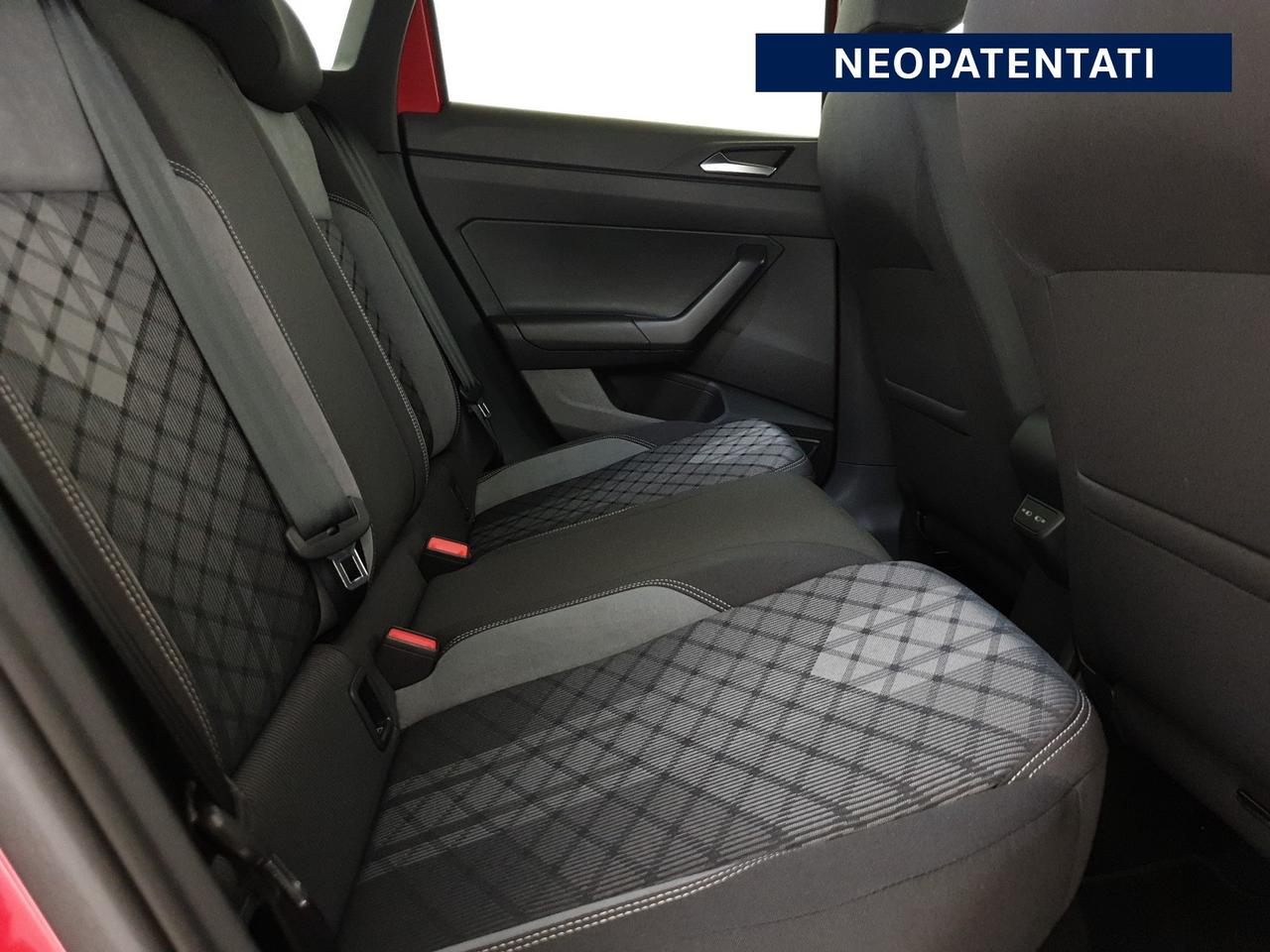 Volkswagen Taigo 1.0 tsi r-line 110cv
