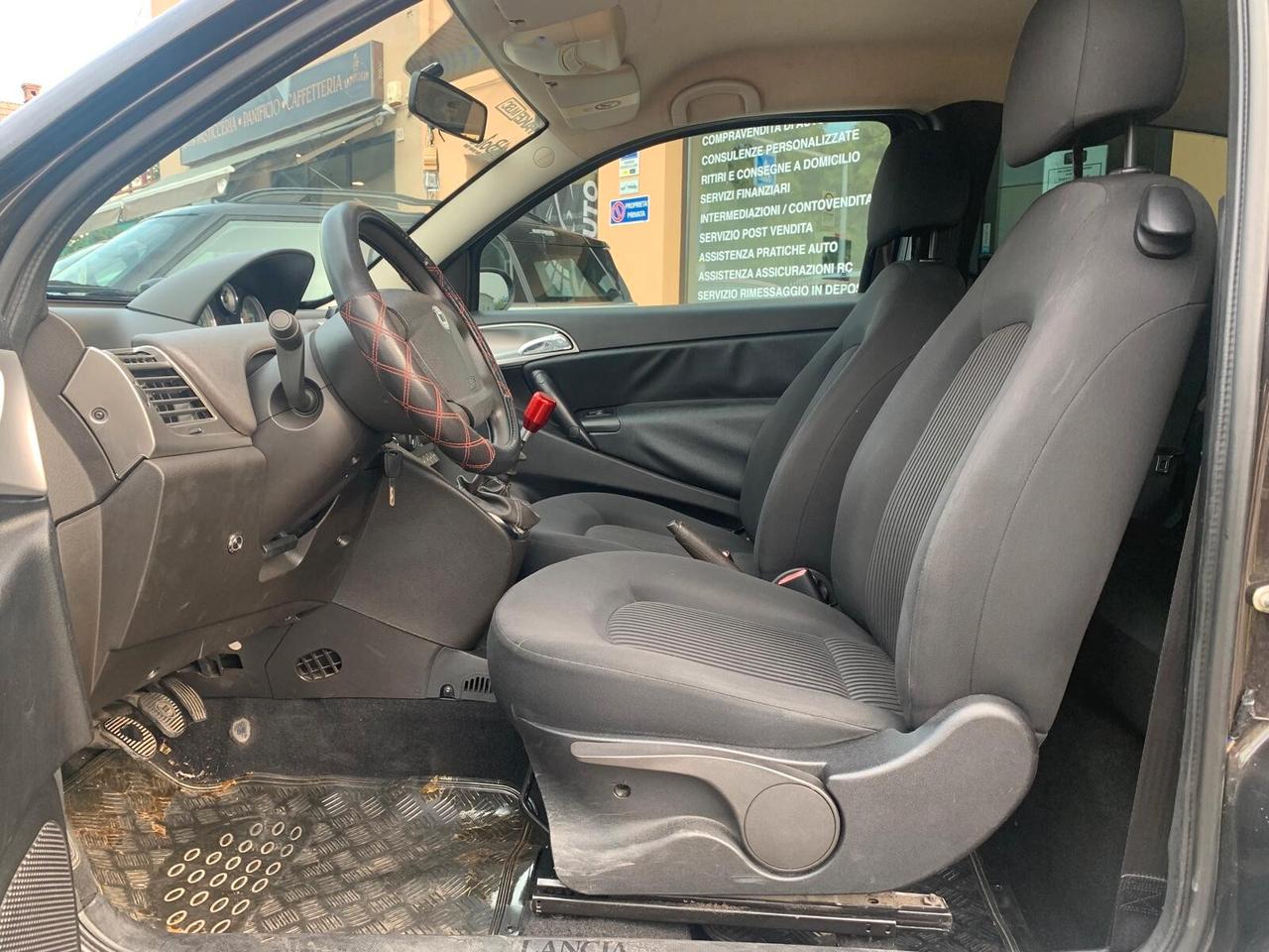 Lancia Ypsilon 1.2 benz Neopatentati