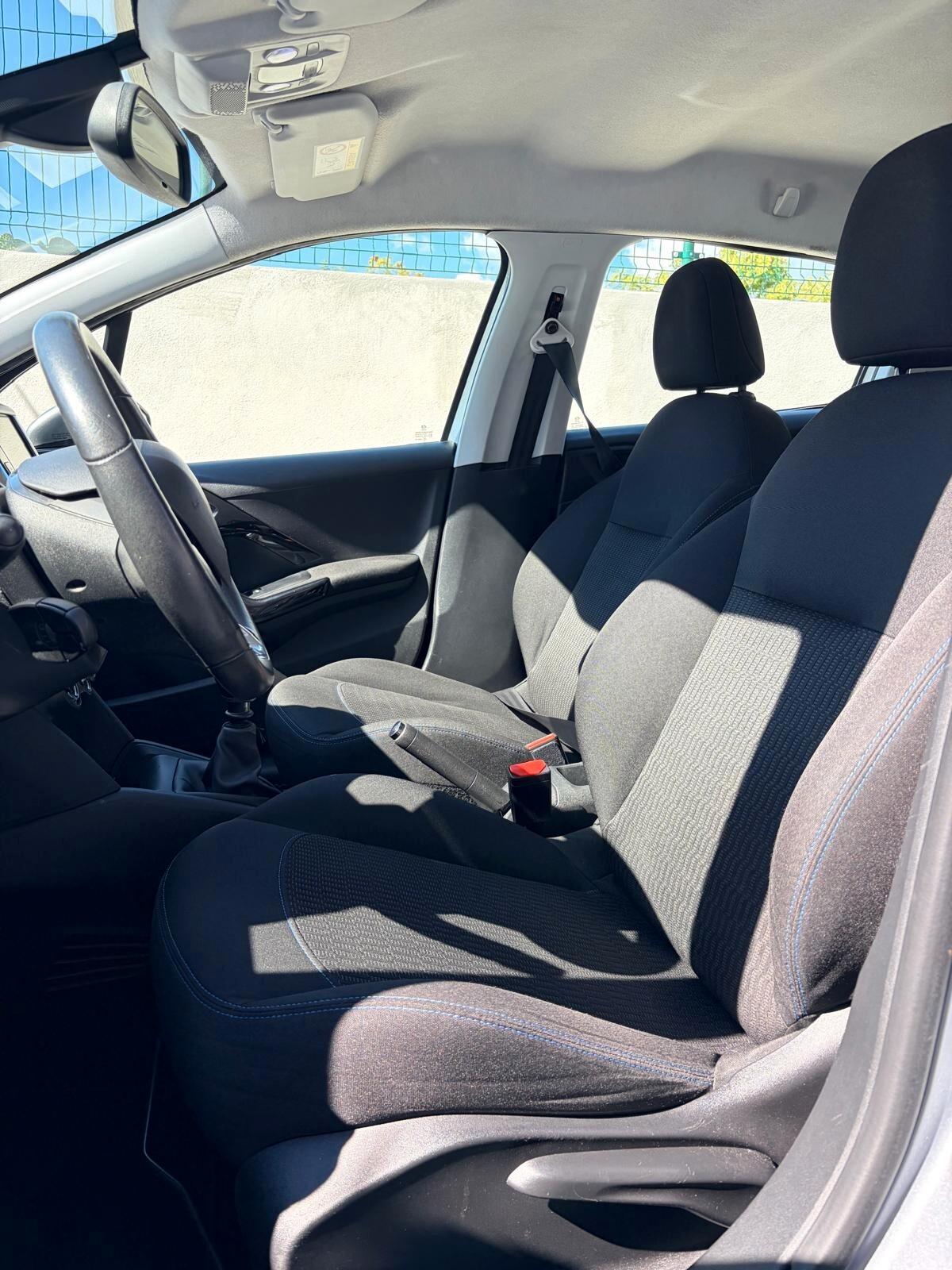 Peugeot 208 BlueHDi 100 S&S 5 porte Active