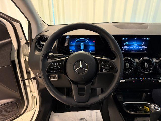 MERCEDES-BENZ B 180 d Assist Radio Park Assist Clima
