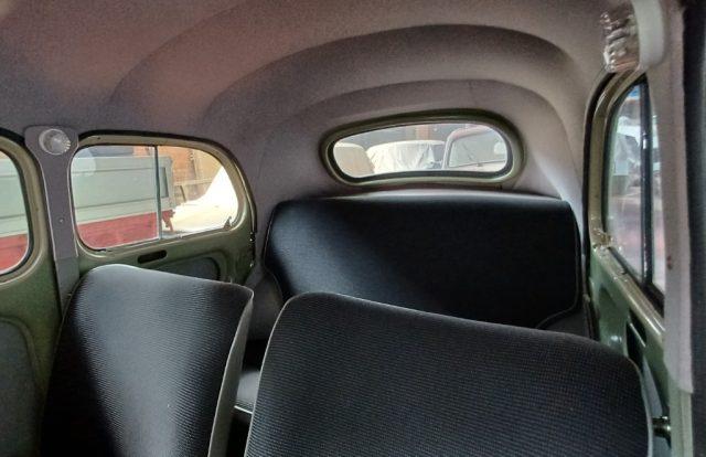 RENAULT R 4 4 CV