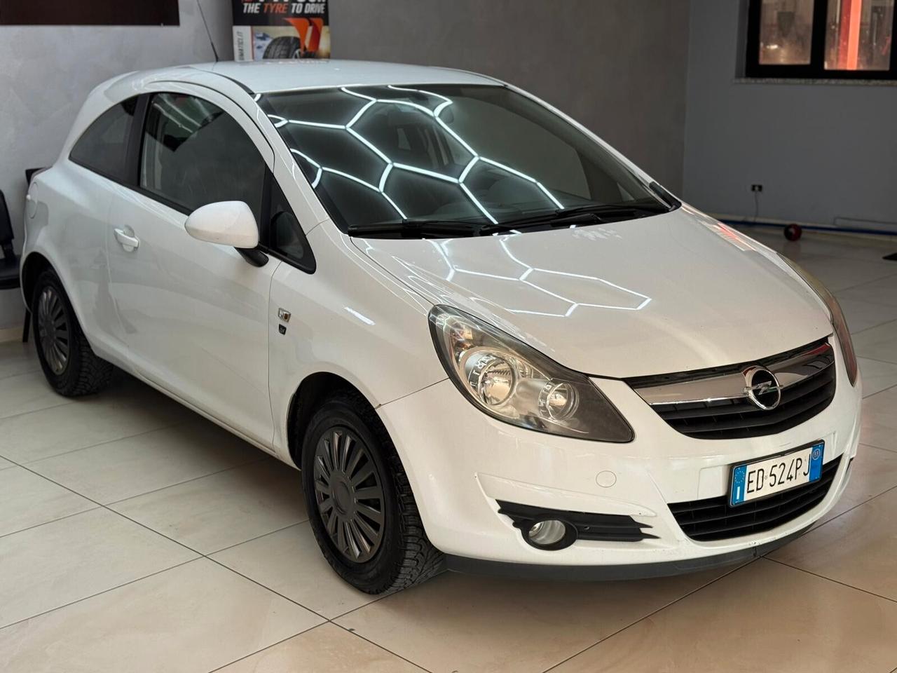 Opel Corsa 1.2 3 porte Club