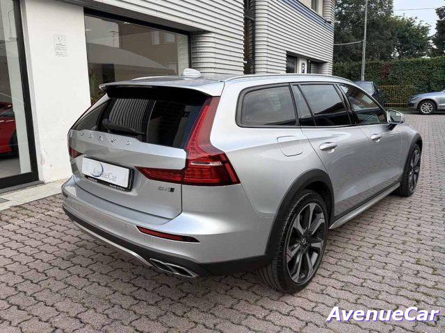 VOLVO V60 Cross Country 2.0 b4 Business Pro awd CERCHI 20' TELECAMERA POST