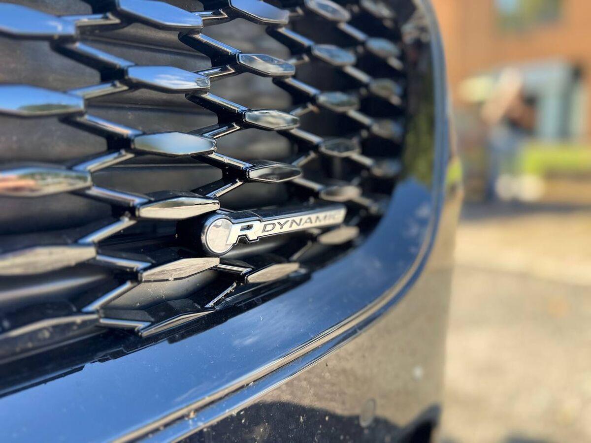 Jaguar E-Pace 2.0d i4 mhev R-Dynamic Black awd 163cv auto