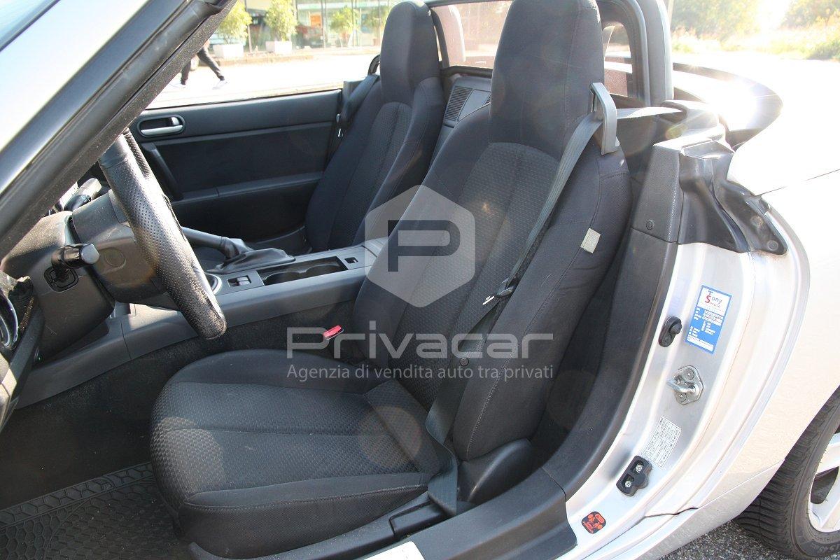 MAZDA MX-5 Roadster Coupé 1.8L Fire