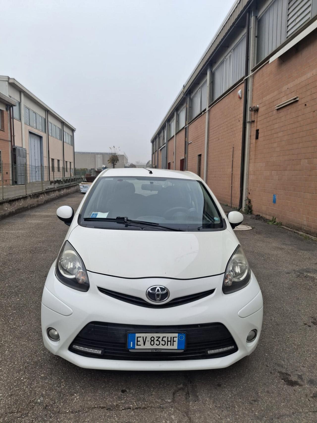 Toyota Aygo 1.0 12V VVT-i 5 porte Cool Soda Connect