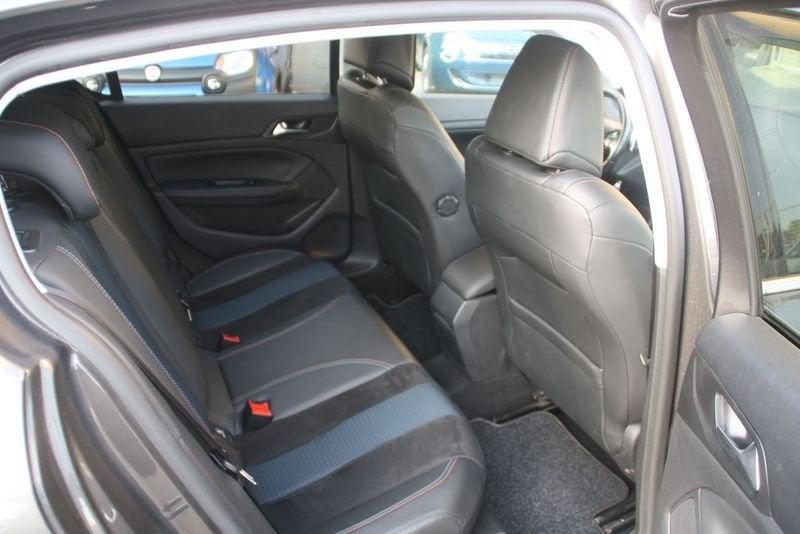 Peugeot 308 Allure BlueHDi 130 EAT8 S&S aut.